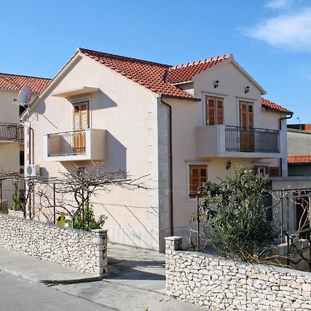 Apartments With A Parking Space Supetar, Brac - 6037 Exterior photo